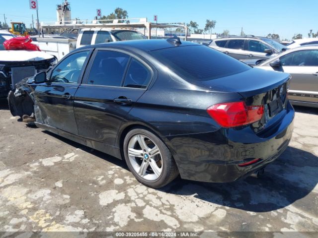 Photo 2 VIN: WBA3C1G58DNN93446 - BMW 328I 