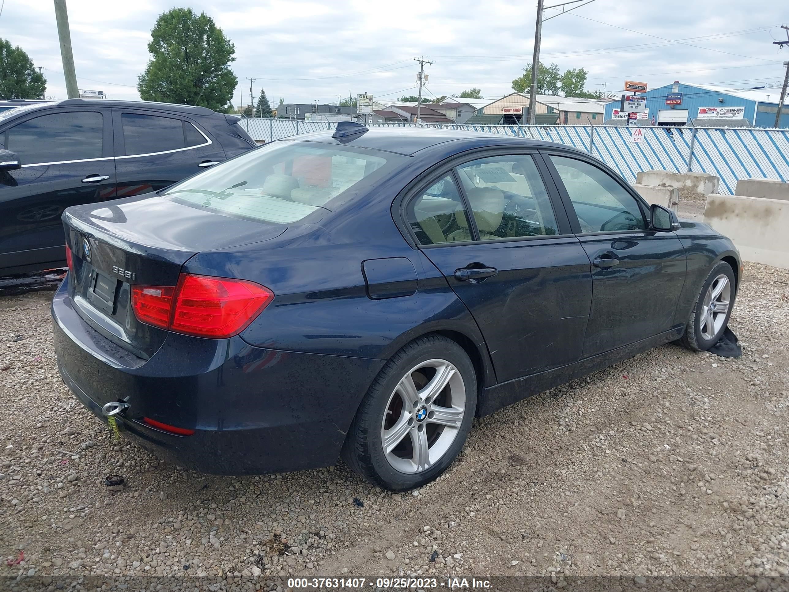 Photo 3 VIN: WBA3C1G58DNN93494 - BMW 3ER 