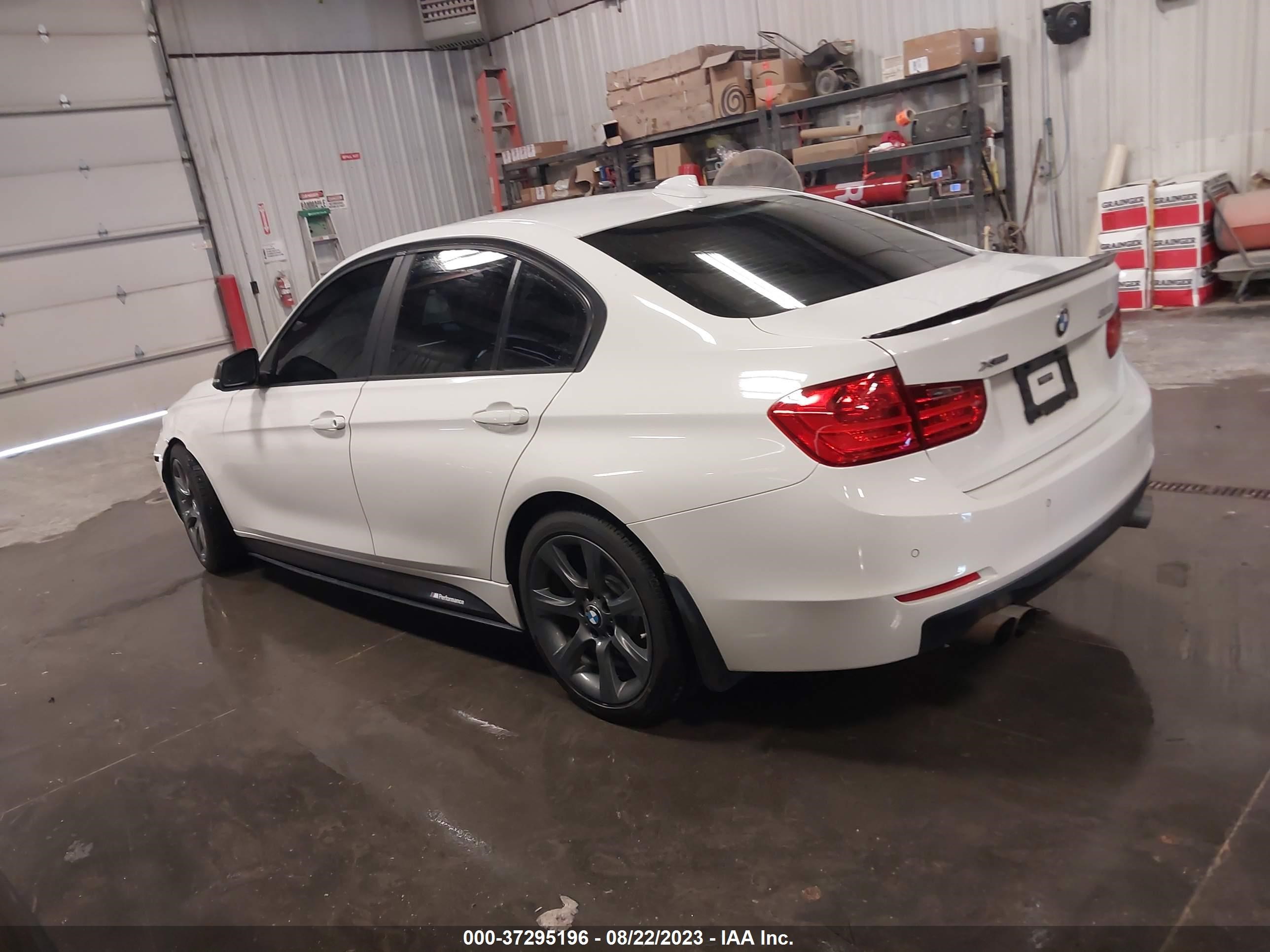 Photo 13 VIN: WBA3C3C50EP660659 - BMW 3 SERIES 