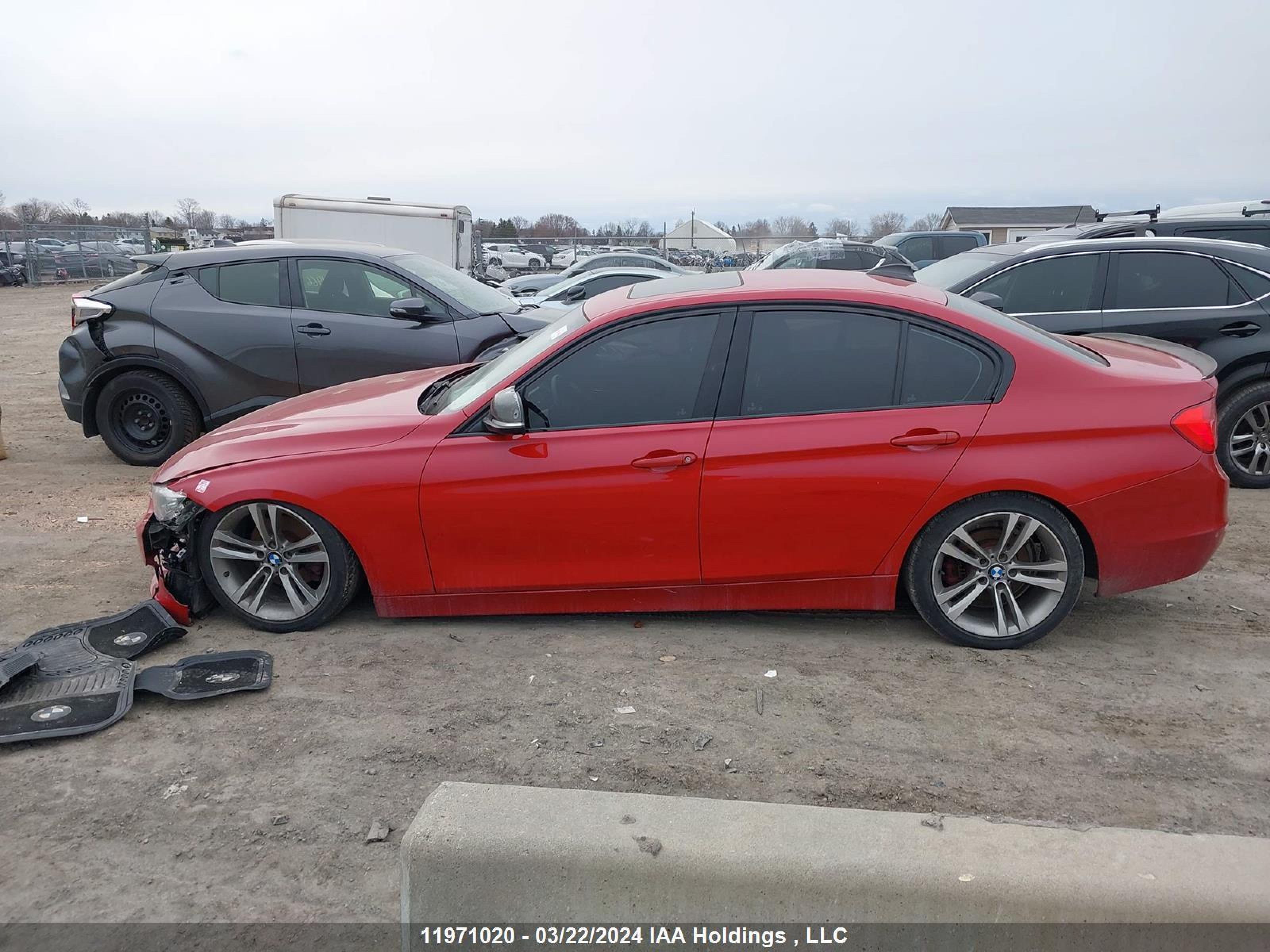 Photo 13 VIN: WBA3C3C50EP662590 - BMW 3ER 