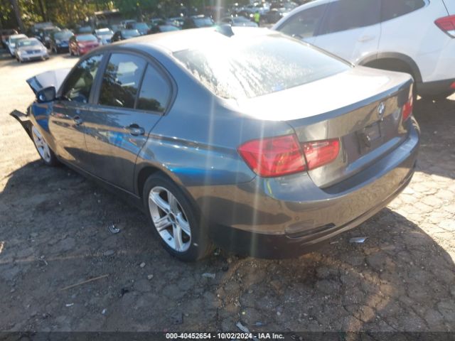 Photo 2 VIN: WBA3C3C50FP663837 - BMW 320I 