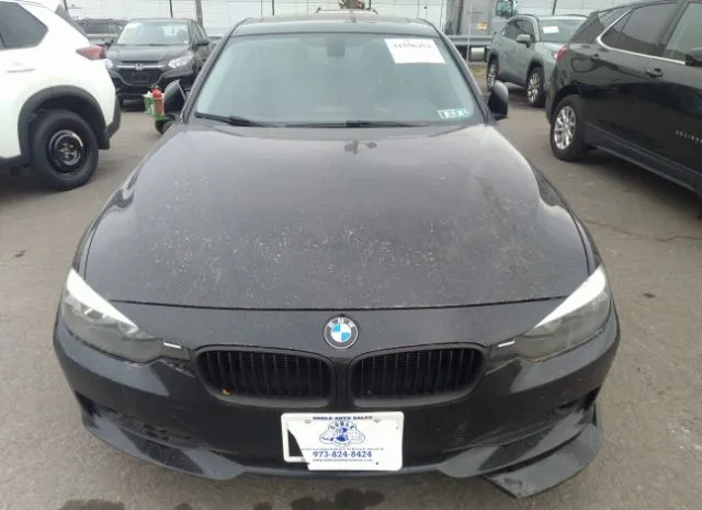 Photo 5 VIN: WBA3C3C51DF979637 - BMW 3 SERIES 