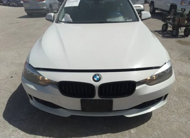 Photo 5 VIN: WBA3C3C51EP662596 - BMW 3 SERIES 