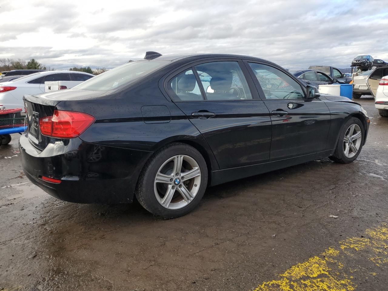 Photo 2 VIN: WBA3C3C51FK201882 - BMW 3ER 