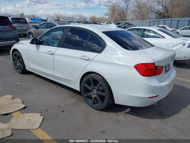 Photo 2 VIN: WBA3C3C52DF982255 - BMW 320I 