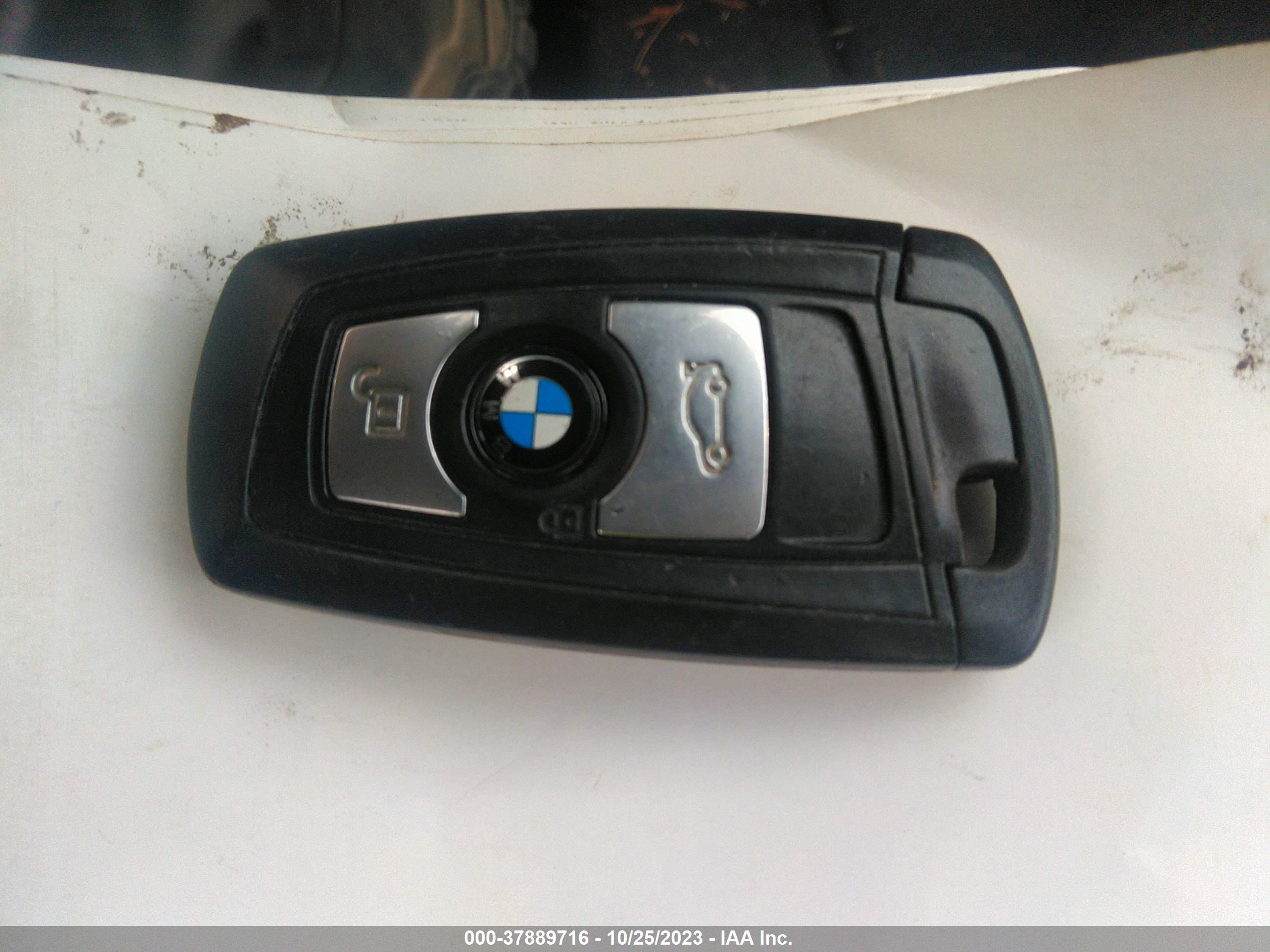 Photo 10 VIN: WBA3C3C52EF984055 - BMW 3ER 