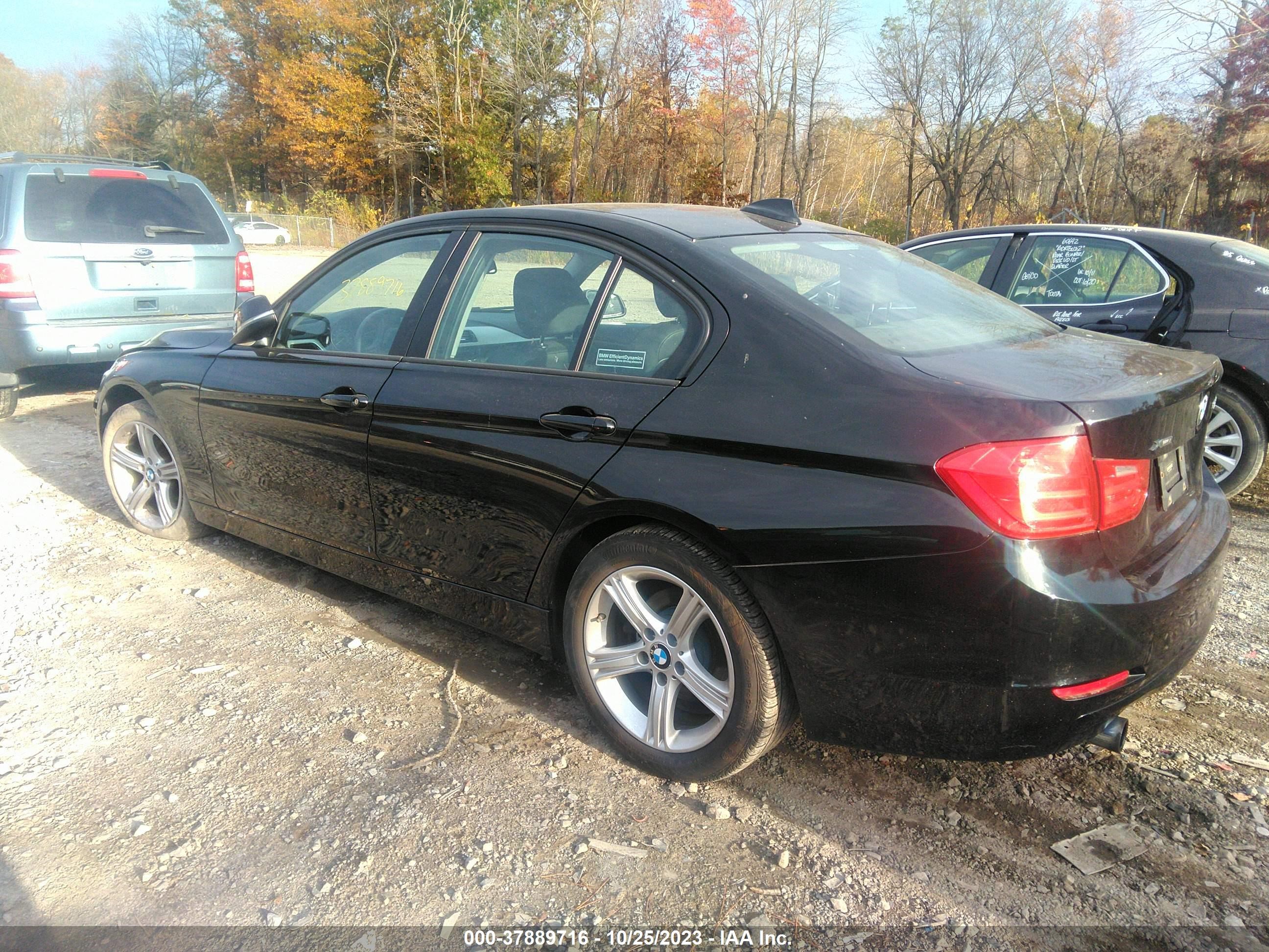 Photo 13 VIN: WBA3C3C52EF984055 - BMW 3ER 