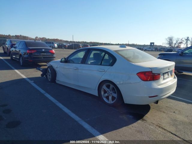 Photo 2 VIN: WBA3C3C53EK200053 - BMW 320I 