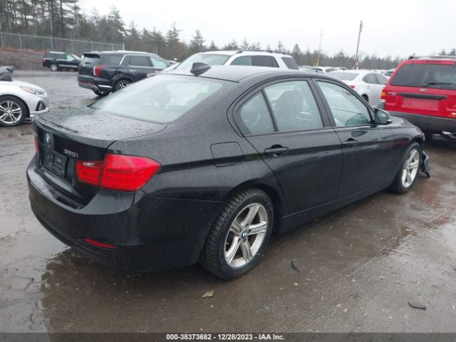 Photo 3 VIN: WBA3C3C54DF980555 - BMW 320I 