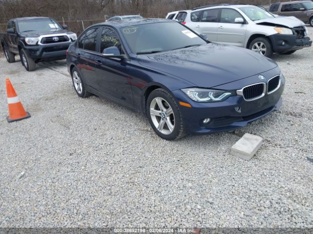 Photo 0 VIN: WBA3C3C54DF981821 - BMW 320I 