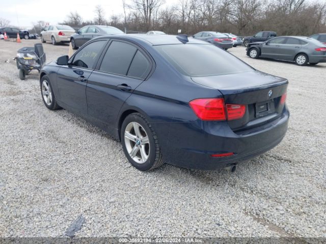 Photo 2 VIN: WBA3C3C54DF981821 - BMW 320I 