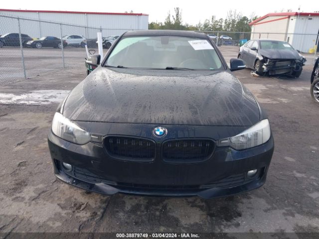 Photo 5 VIN: WBA3C3C55DF981861 - BMW 320I 