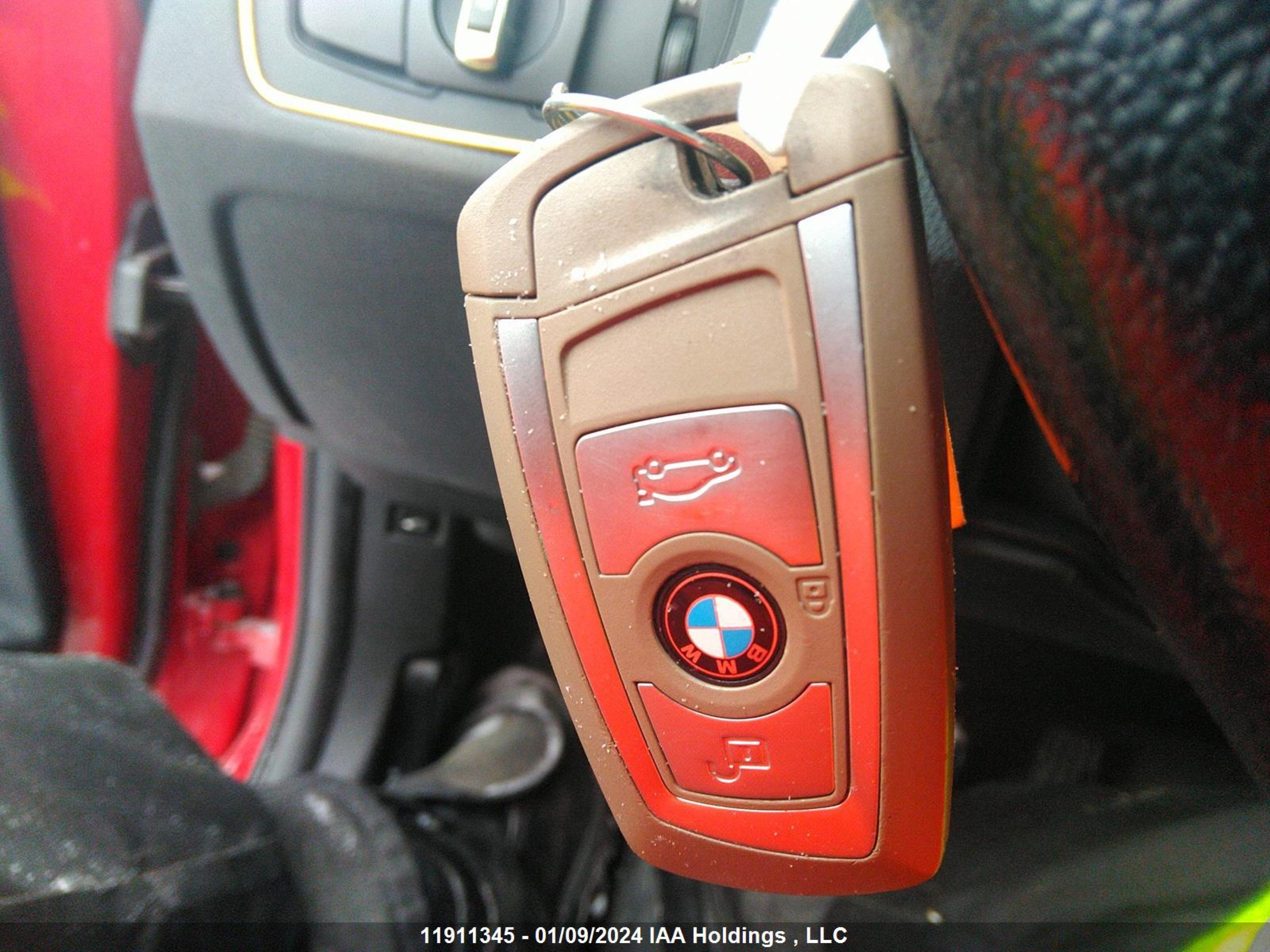 Photo 10 VIN: WBA3C3C55DF981911 - BMW 3ER 