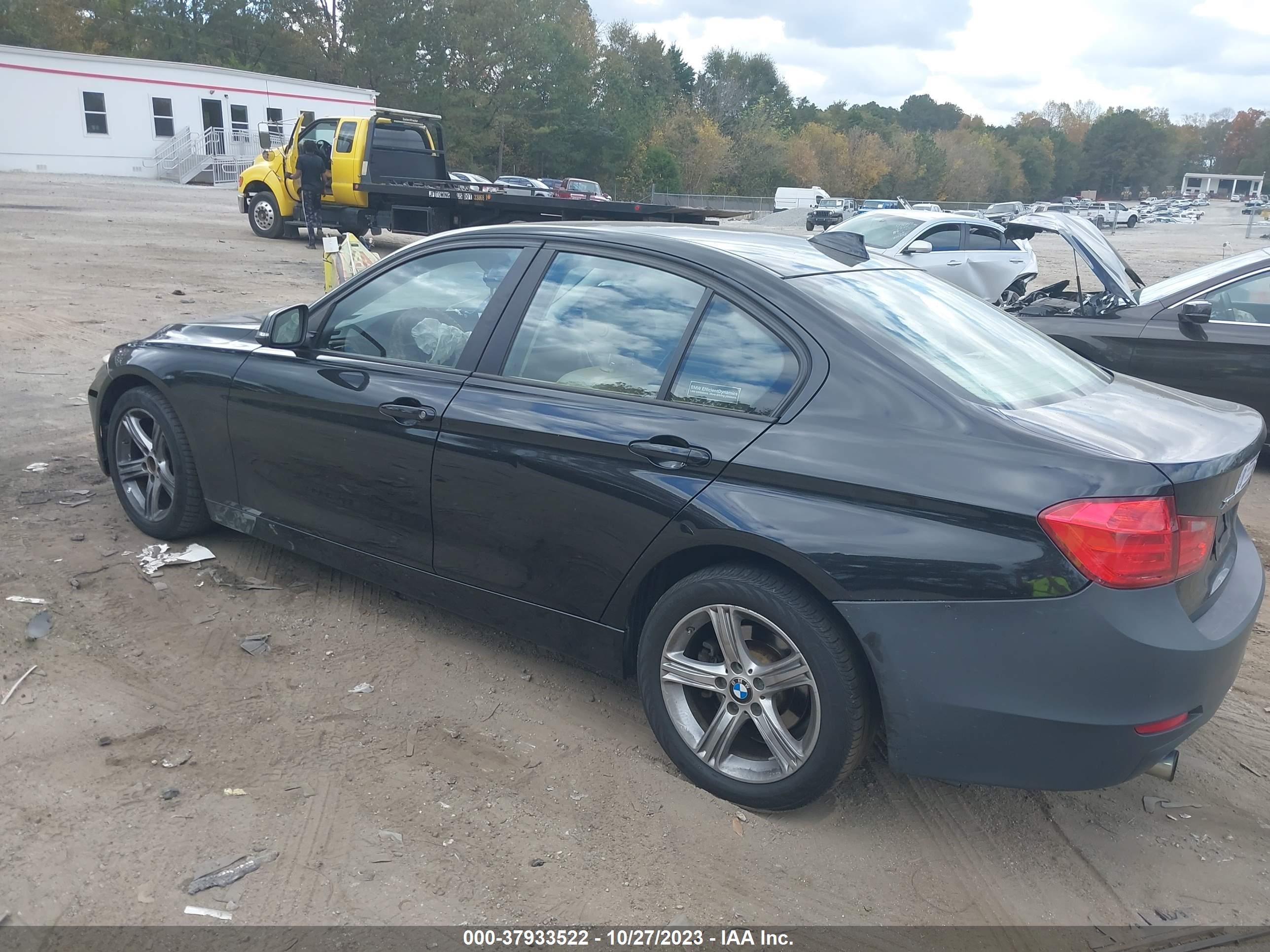 Photo 2 VIN: WBA3C3C55DF982217 - BMW 3ER 