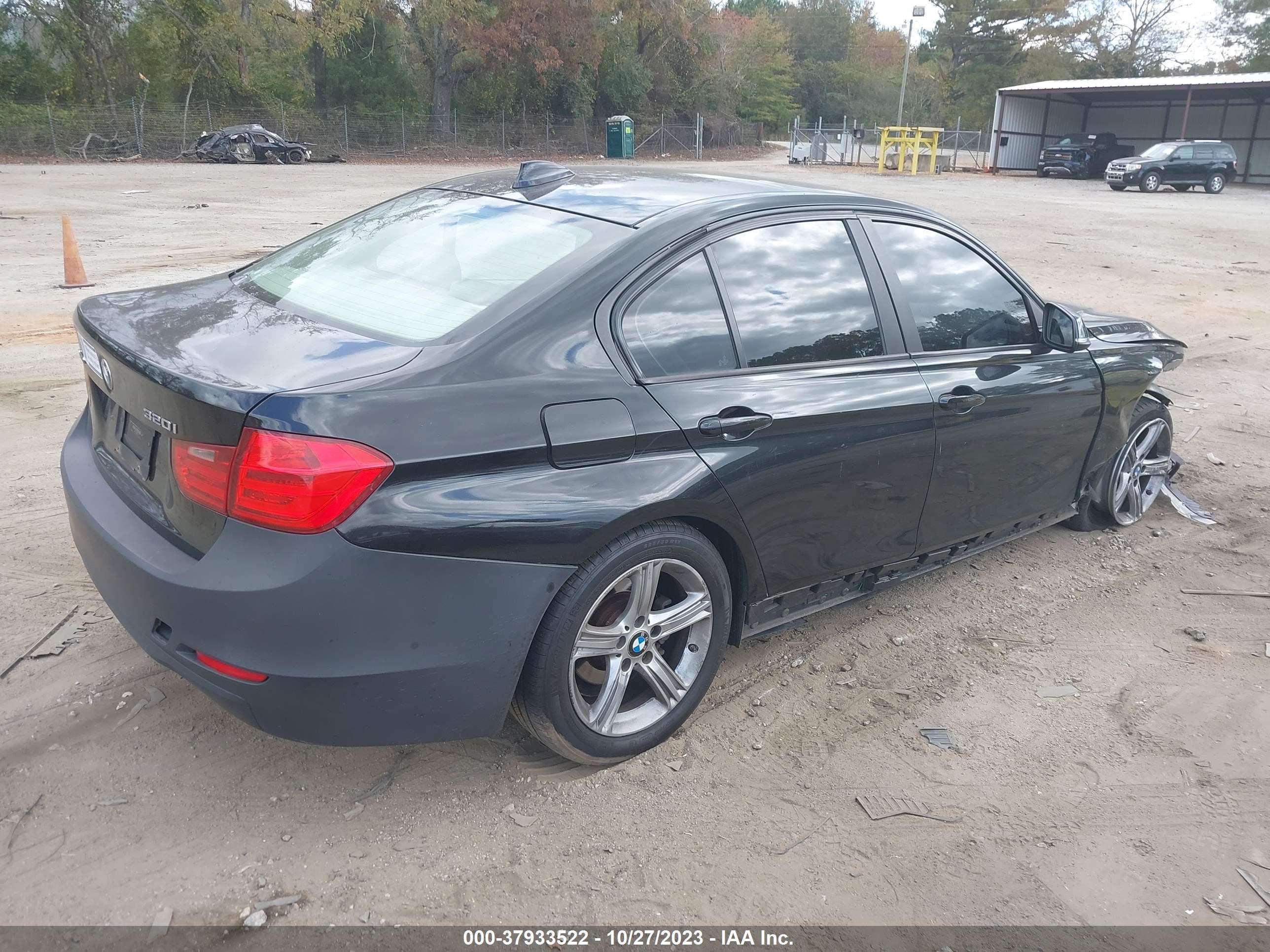 Photo 3 VIN: WBA3C3C55DF982217 - BMW 3ER 