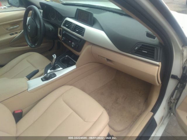 Photo 4 VIN: WBA3C3C55EP662570 - BMW 3 SERIES 