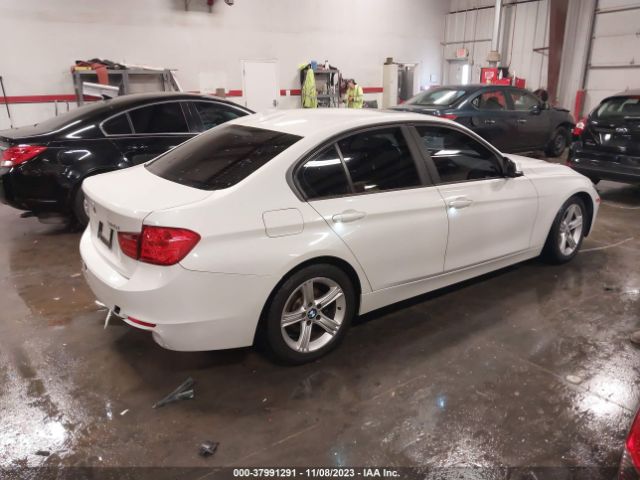 Photo 3 VIN: WBA3C3C55EPV90012 - BMW 320I 