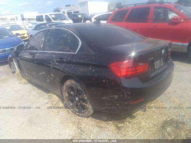 Photo 2 VIN: WBA3C3C55FP664062 - BMW 3 