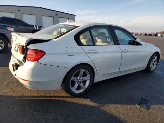 Photo 2 VIN: WBA3C3C56DF982629 - BMW 3 SERIES 