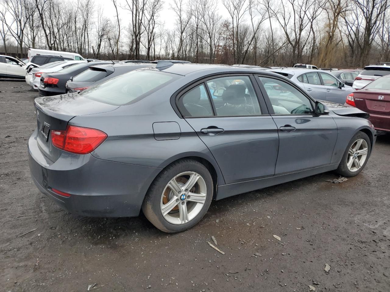 Photo 2 VIN: WBA3C3C57DF979870 - BMW 3ER 