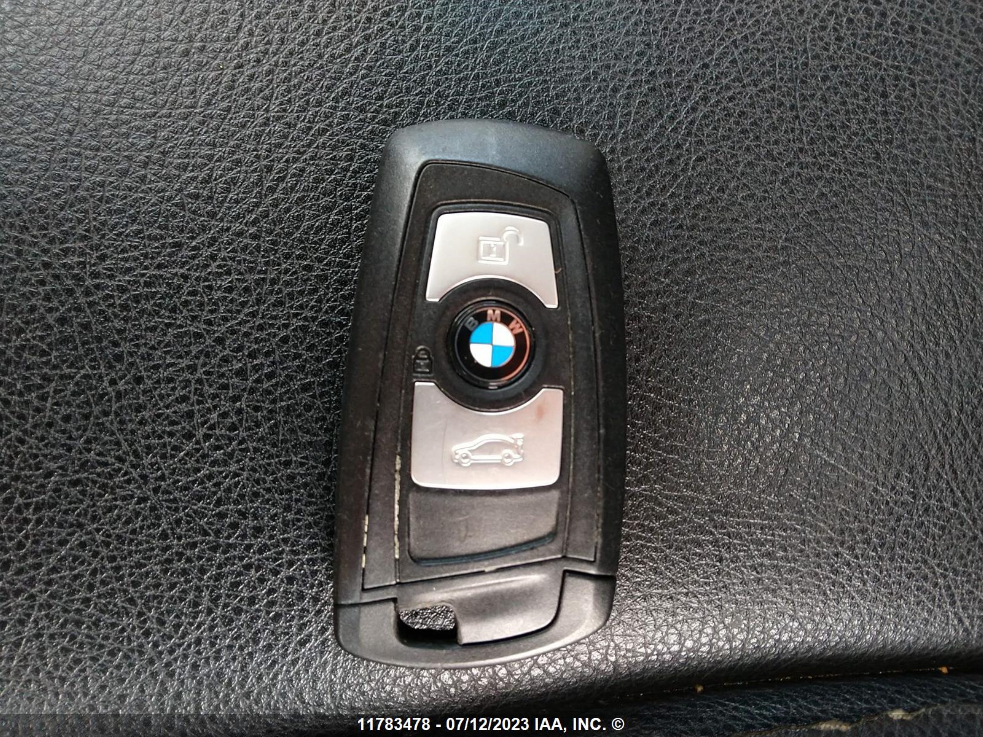 Photo 10 VIN: WBA3C3C57EP662201 - BMW 3ER 