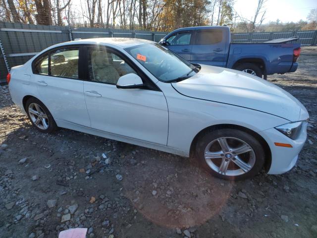 Photo 3 VIN: WBA3C3C57FK201322 - BMW 3 SERIES 