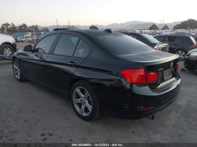 Photo 2 VIN: WBA3C3C58DF980106 - BMW 320I 