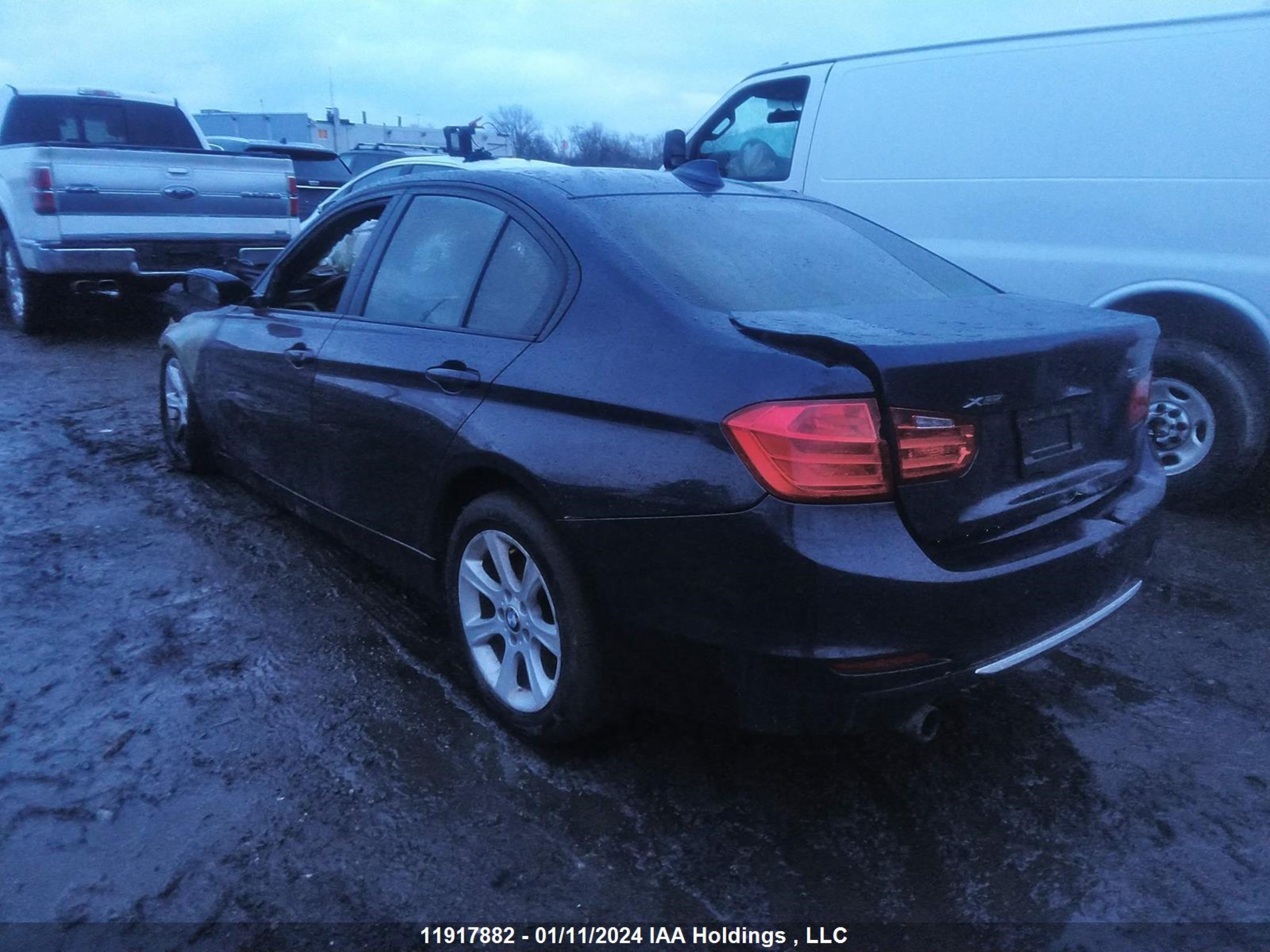 Photo 2 VIN: WBA3C3C58EF984657 - BMW 3ER 