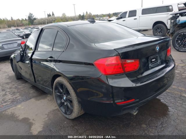 Photo 2 VIN: WBA3C3C58FP664220 - BMW 320I 