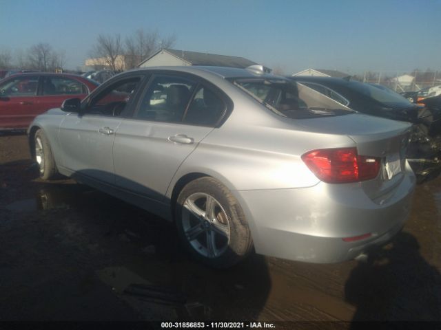 Photo 2 VIN: WBA3C3C58FP664993 - BMW 3 