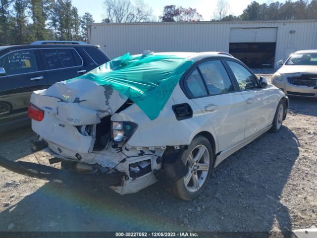 Photo 3 VIN: WBA3C3C59DF981040 - BMW 3 SERIES 