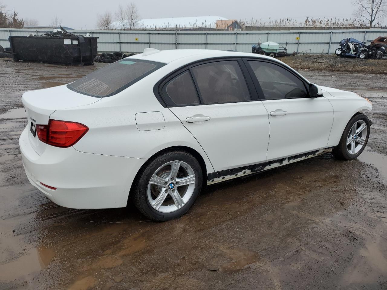 Photo 2 VIN: WBA3C3C59FP664727 - BMW 320I XDRIVE 