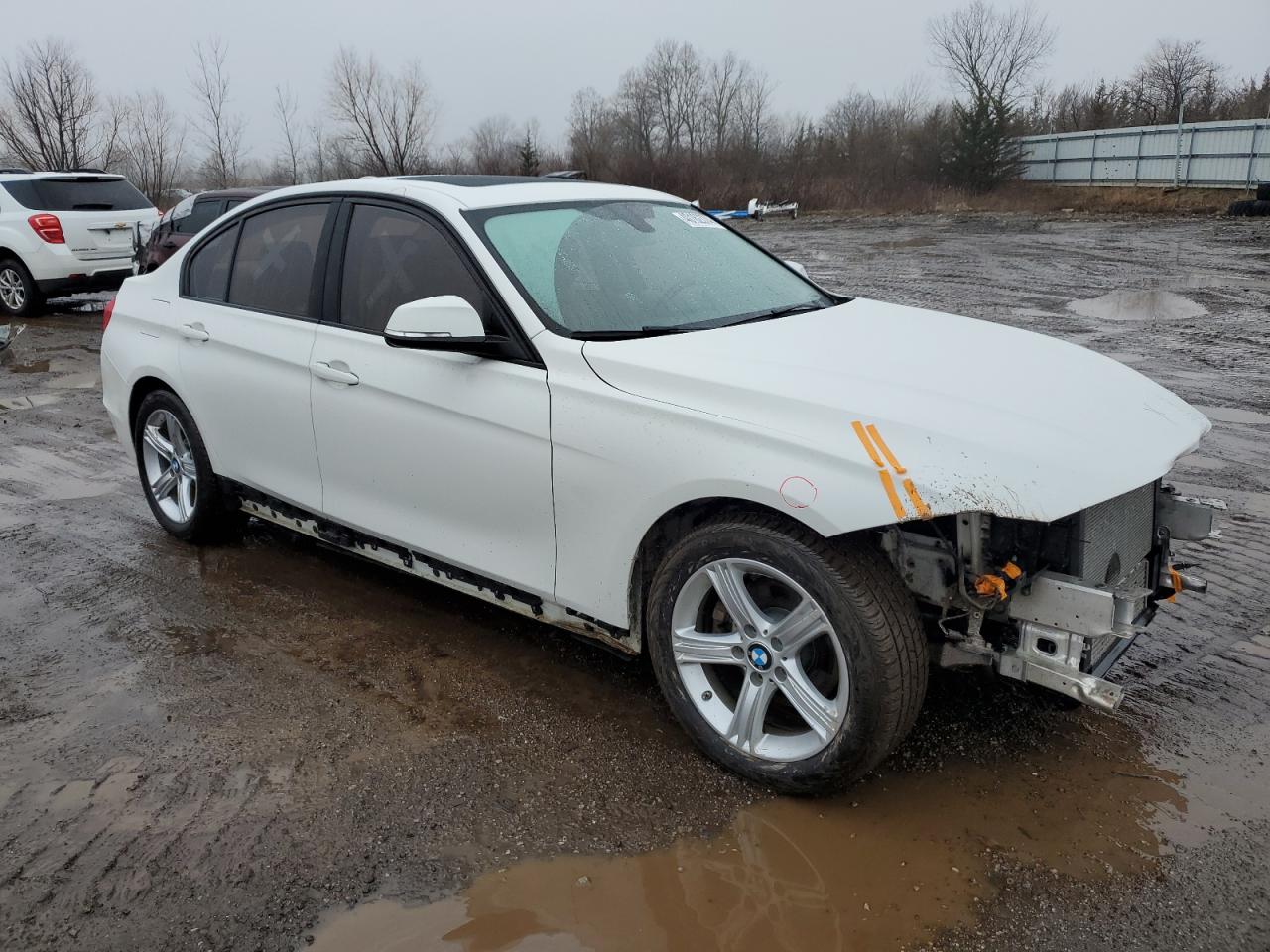 Photo 3 VIN: WBA3C3C59FP664727 - BMW 320I XDRIVE 