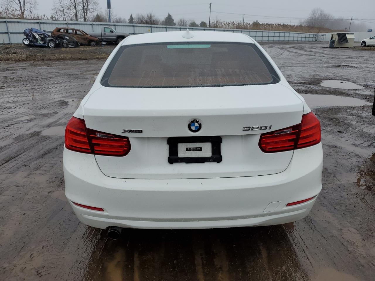 Photo 5 VIN: WBA3C3C59FP664727 - BMW 320I XDRIVE 