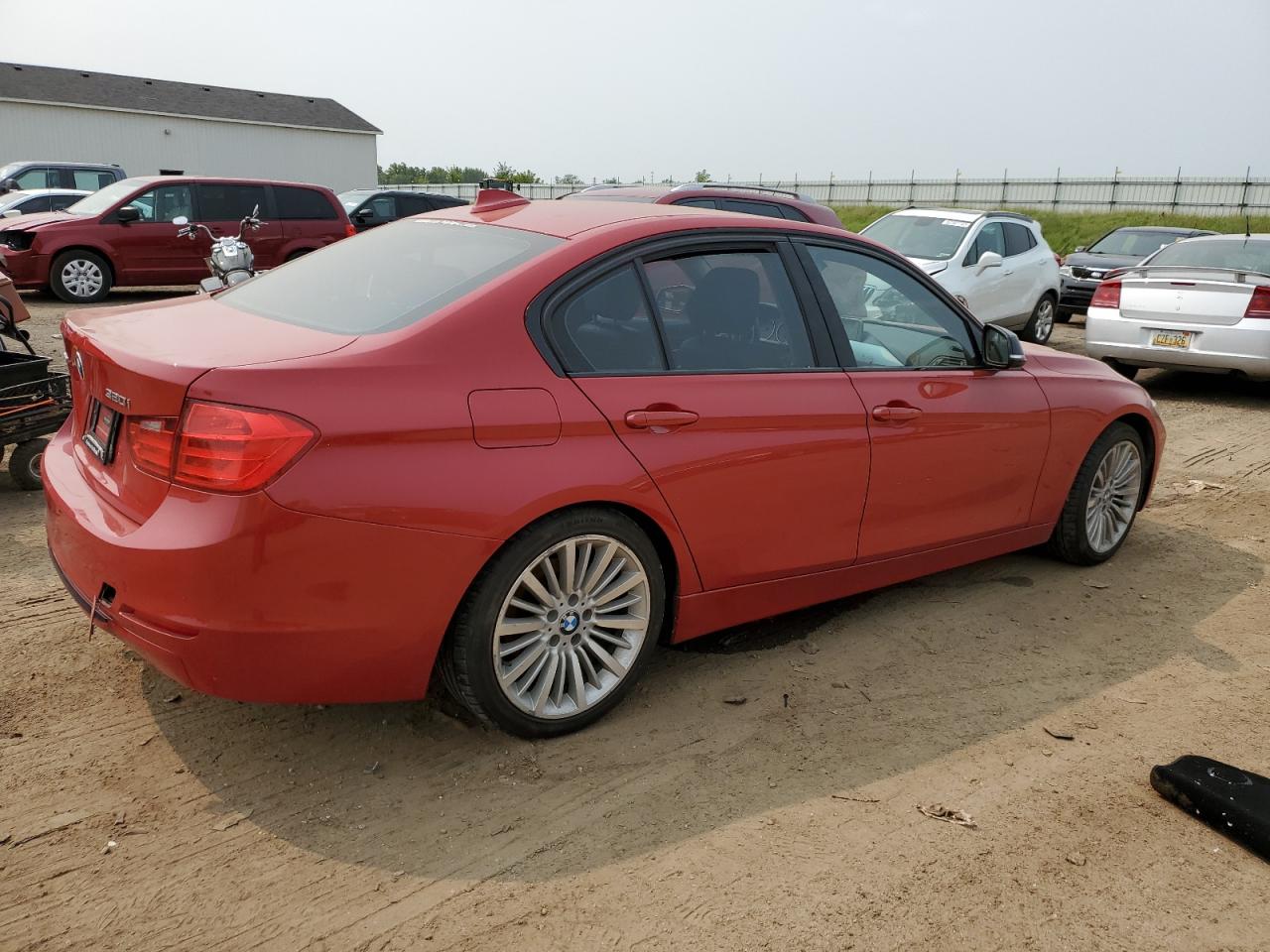 Photo 2 VIN: WBA3C3C5XEF986278 - BMW 3ER 