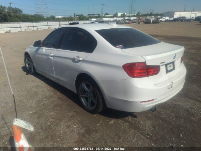 Photo 2 VIN: WBA3C3C5XFP663540 - BMW 3 SERIES 