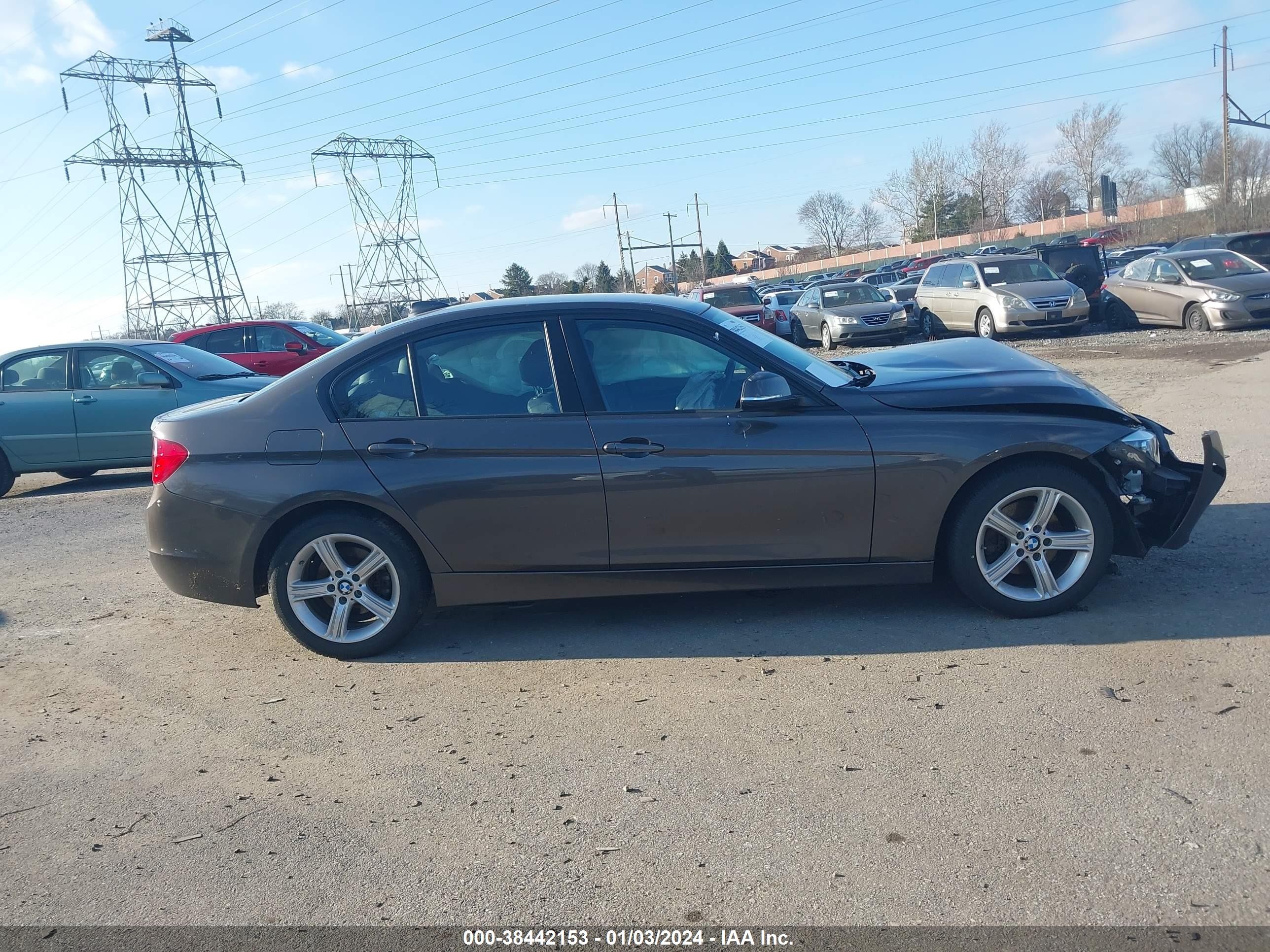 Photo 12 VIN: WBA3C3G50ENS70375 - BMW 3ER 