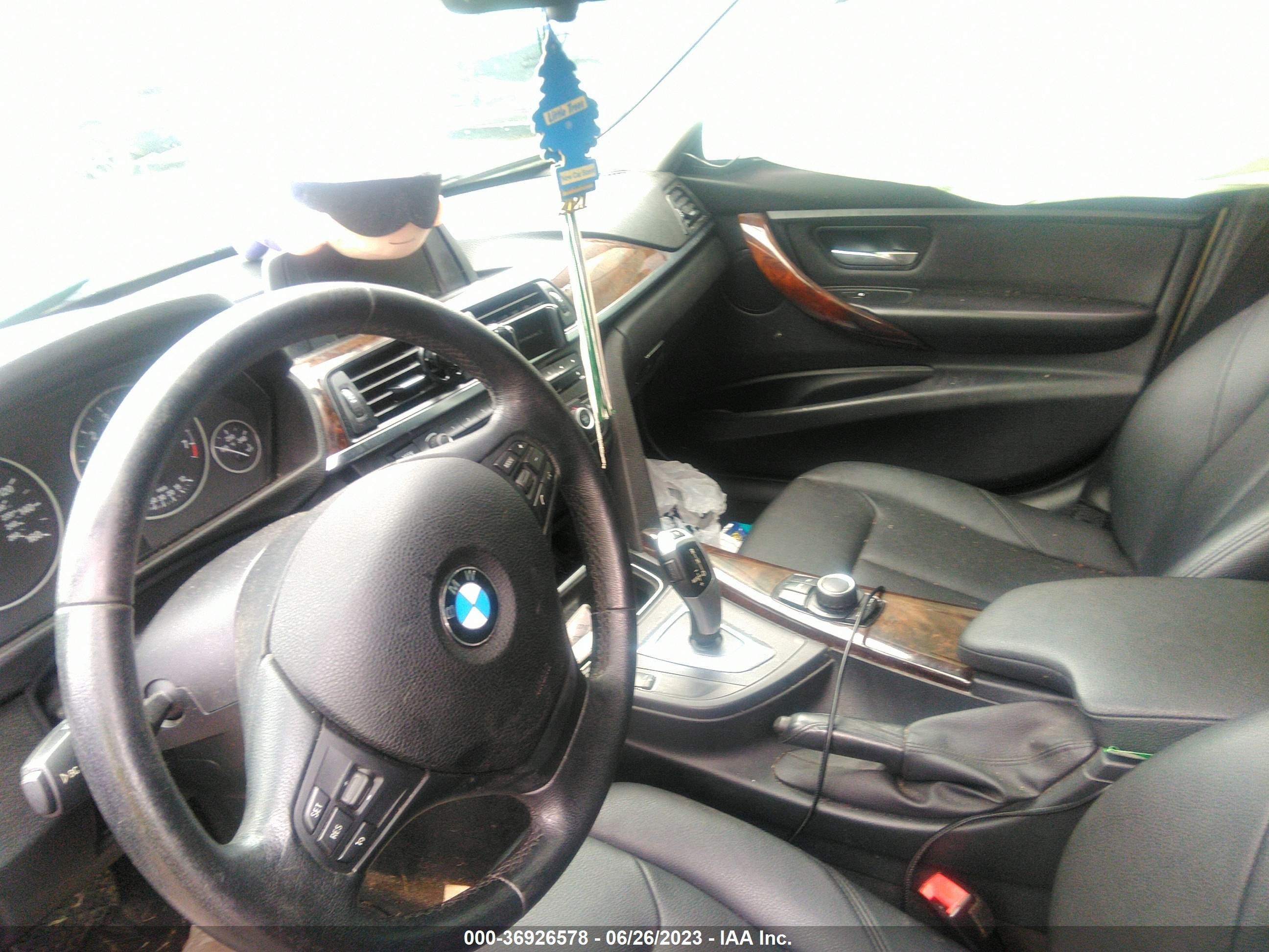 Photo 4 VIN: WBA3C3G50FNS74699 - BMW 3ER 