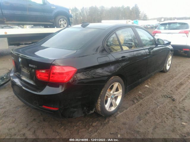 Photo 3 VIN: WBA3C3G51FNS74260 - BMW 320I 