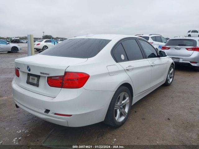 Photo 3 VIN: WBA3C3G51FNS74517 - BMW 320I 