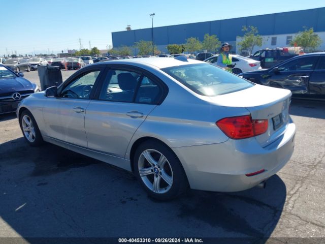 Photo 2 VIN: WBA3C3G52FNS75661 - BMW 320I 