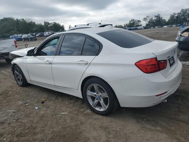 Photo 1 VIN: WBA3C3G52FNS76437 - BMW 3 SERIES 