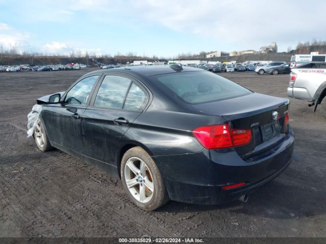 Photo 2 VIN: WBA3C3G53ENS67275 - BMW 320I 