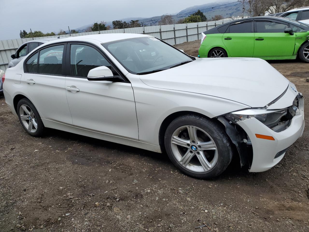 Photo 3 VIN: WBA3C3G53ENS69124 - BMW 3 SERIES 