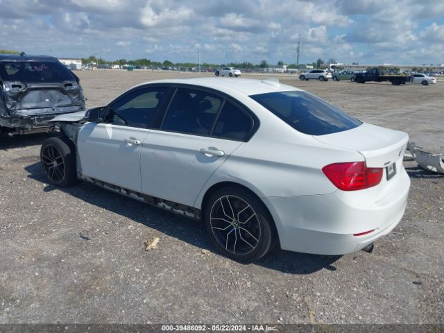 Photo 2 VIN: WBA3C3G54ENR25184 - BMW 320I 