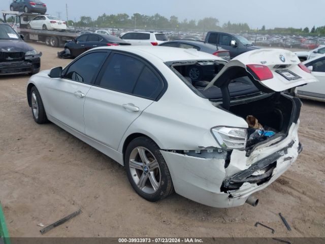 Photo 2 VIN: WBA3C3G54FNS73863 - BMW 320I 