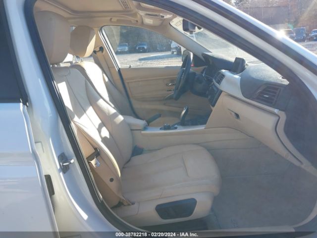 Photo 4 VIN: WBA3C3G55ENS71635 - BMW 320I 