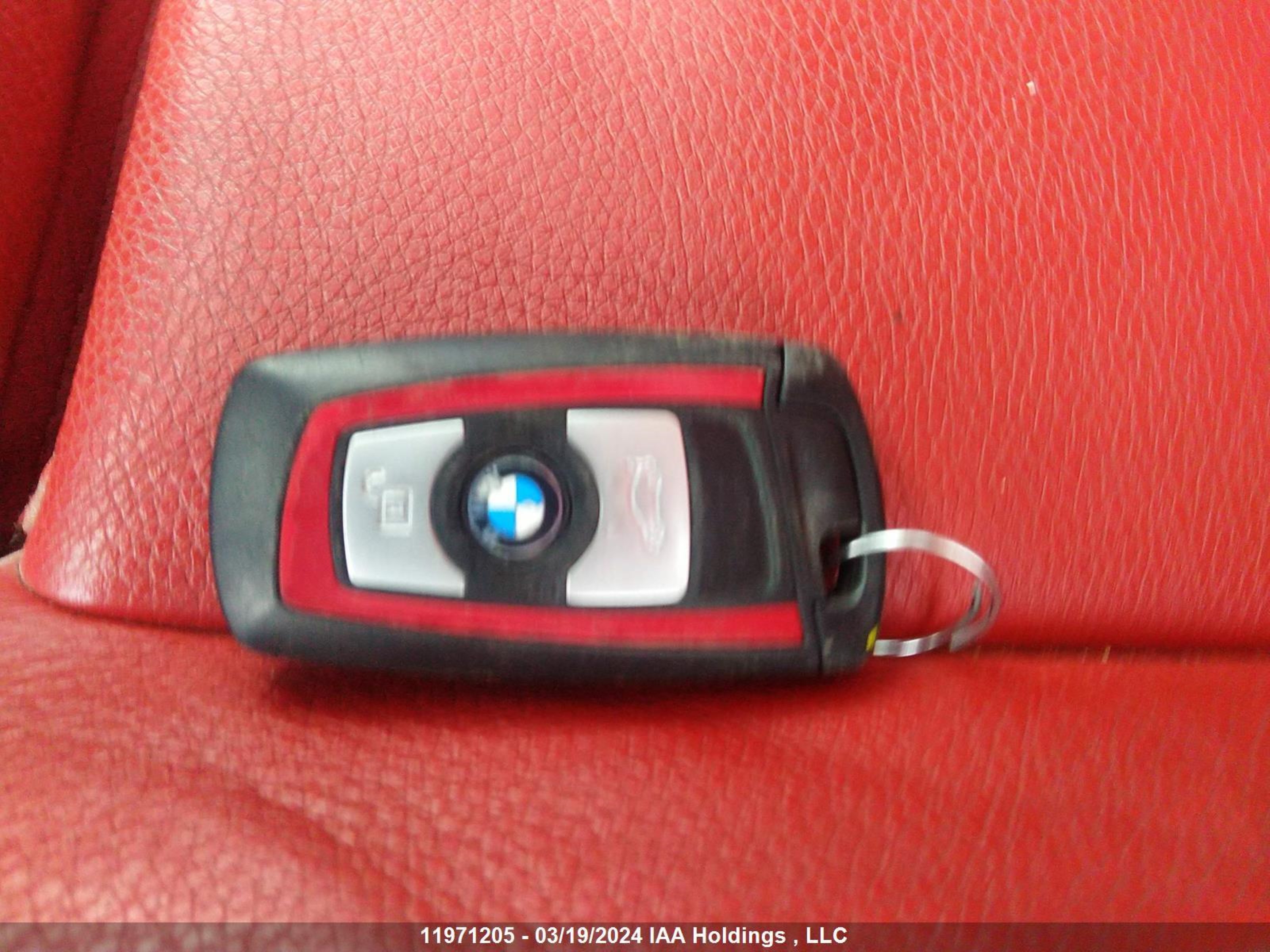 Photo 10 VIN: WBA3C3G56ENS68940 - BMW 3ER 