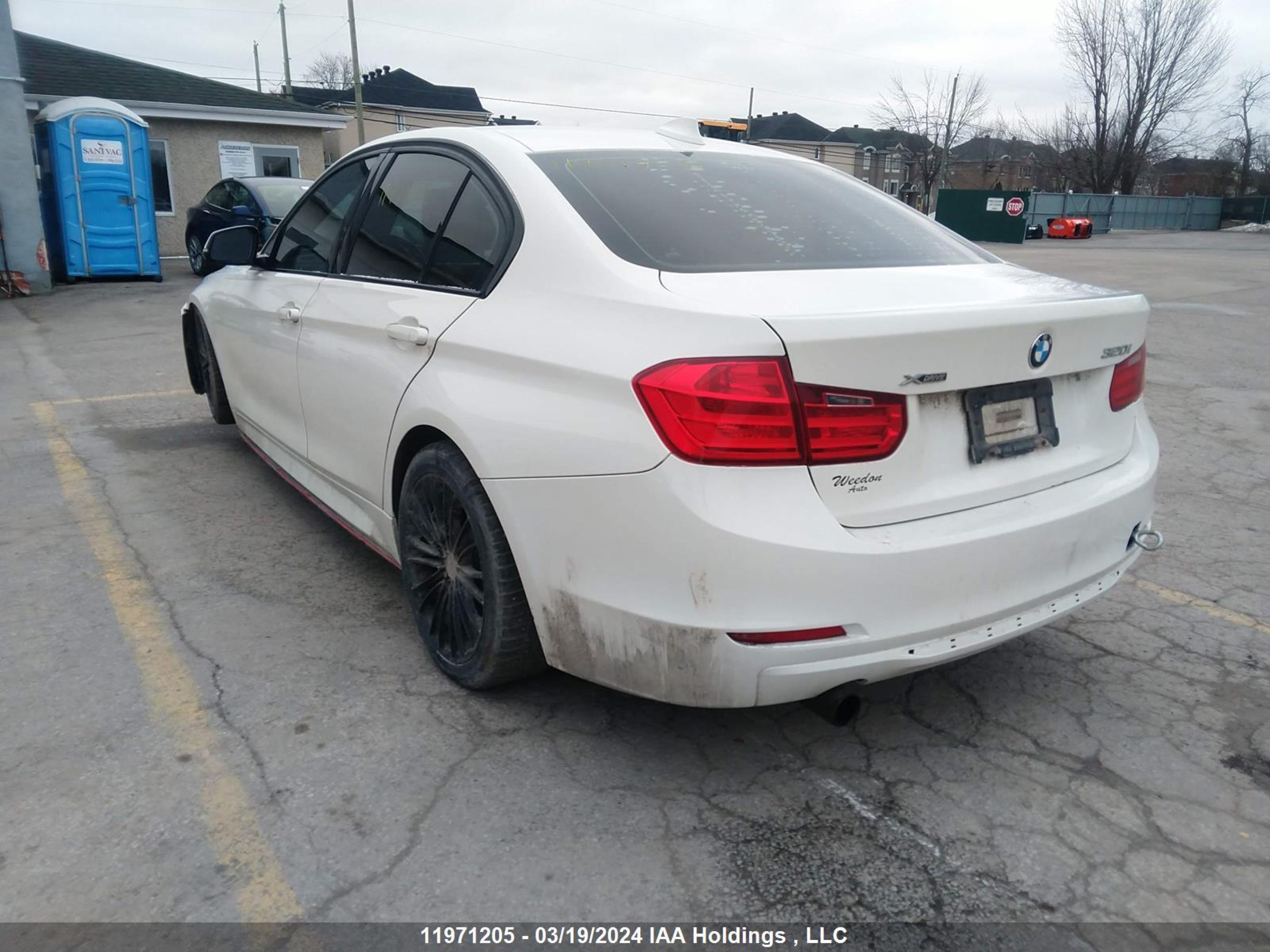 Photo 2 VIN: WBA3C3G56ENS68940 - BMW 3ER 