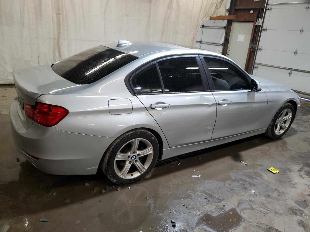 Photo 2 VIN: WBA3C3G58ENS67563 - BMW 320 I XDRI 